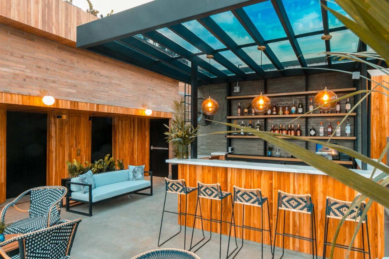 Hotel Marquee Medellín Dış mekan fotoğraf Rooftop bar at the hotel